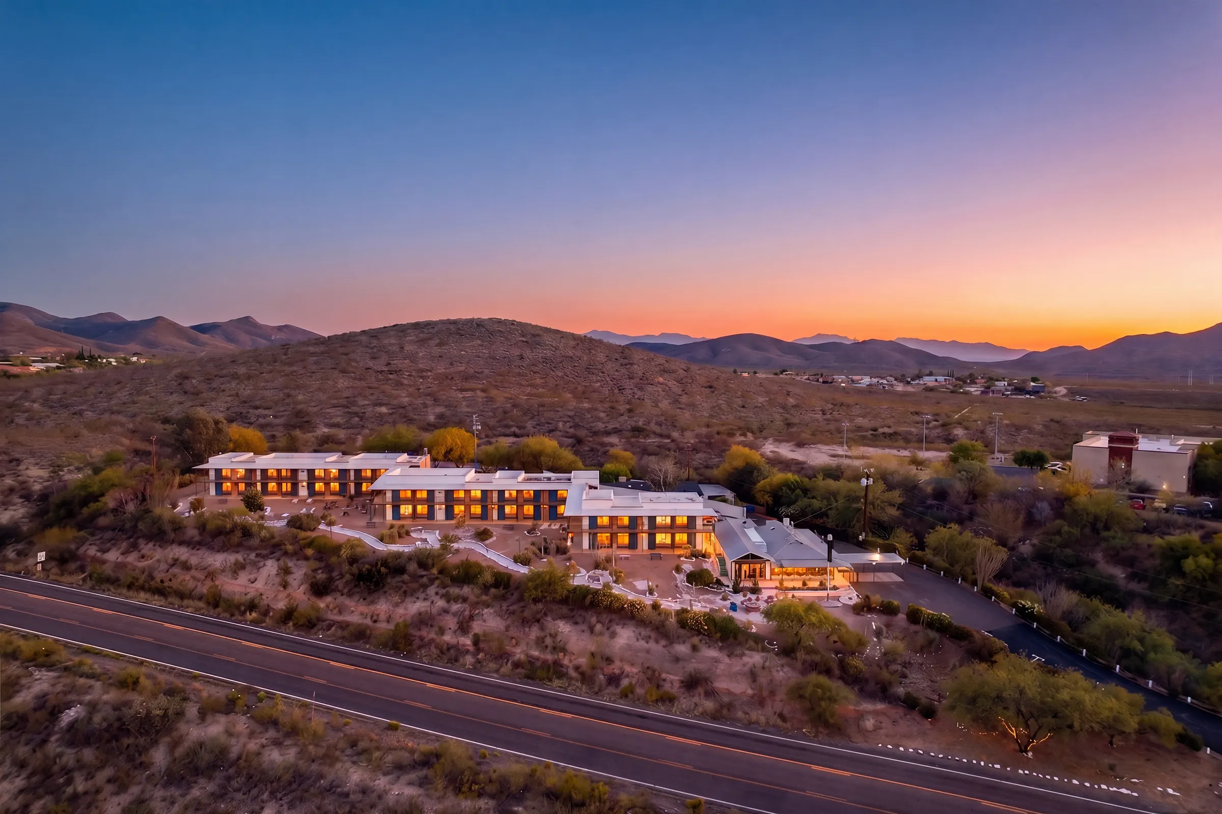 Tombstone Lookout Lodge - Areal Sunset