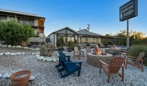 Outdoor firepit lounge area at Tombstone Lookout Lodge – perfect for guests to enjoy Arizona desert evenings near O.K. Corral